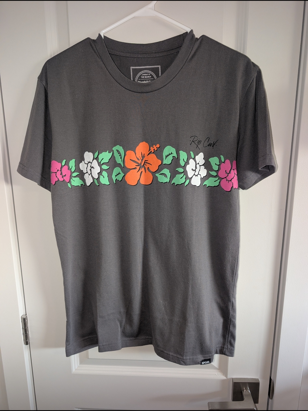 NWOT Rip Curl Charcoal Tee with Orange, Pink, White & Green Floral Band
